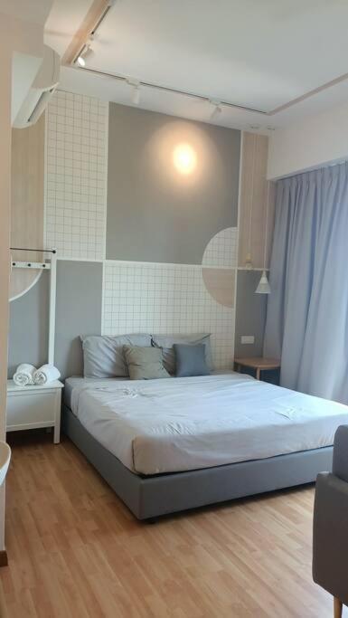 Imperium Resident Eleven-7 Apartment